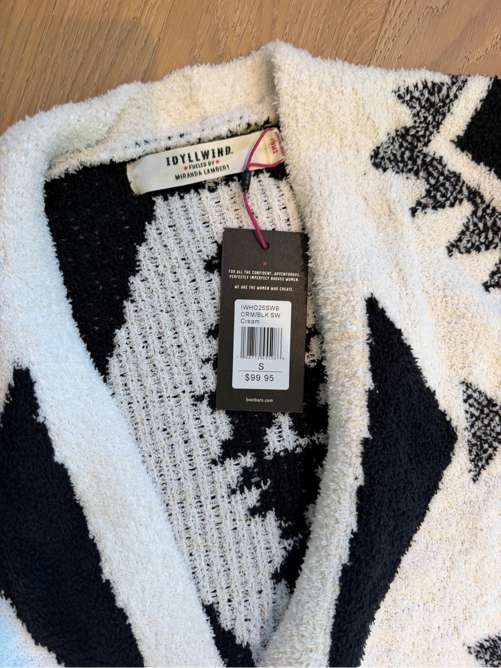 Black & White-Front Long Cardigan Sweater by Idyllwin fueled by Miranda Lambert - Picture 4 of 7